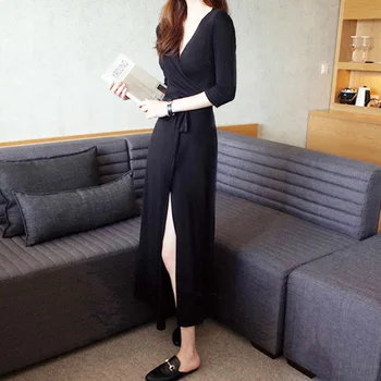 2023 האביב של נשים קוריאני סגנון V-צוואר תחרה עד המותניים שחור סלים רב מודאלית לעטוף את השמלה.